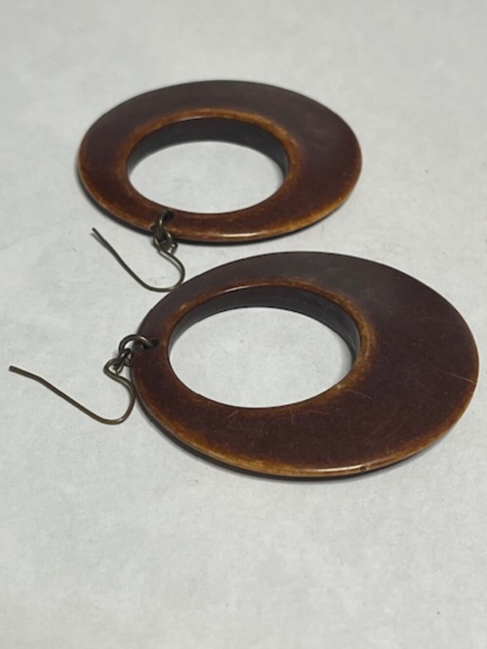 VTG Brown Wooden Round Hoop Retro Dangle Pierced Wired Earrings Lightweight 2"
